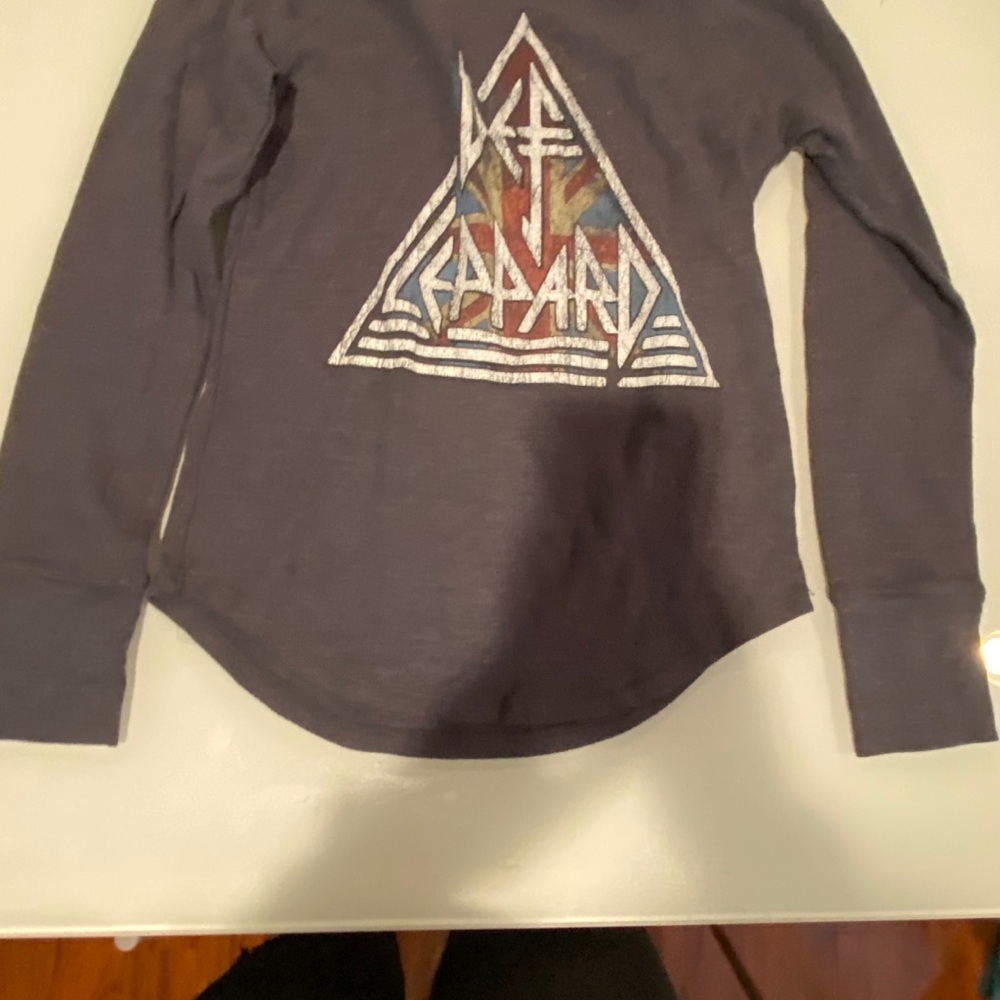 Grey/blue shirt